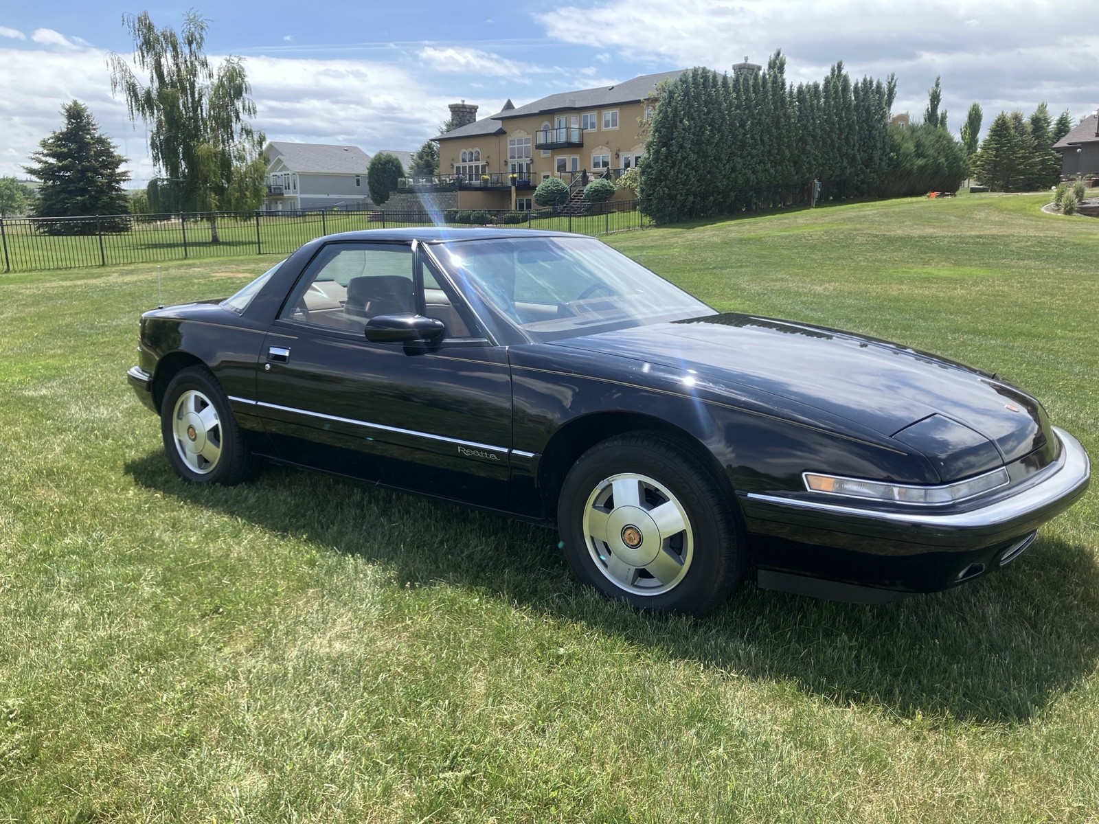 Buick-Reatta-1988-1