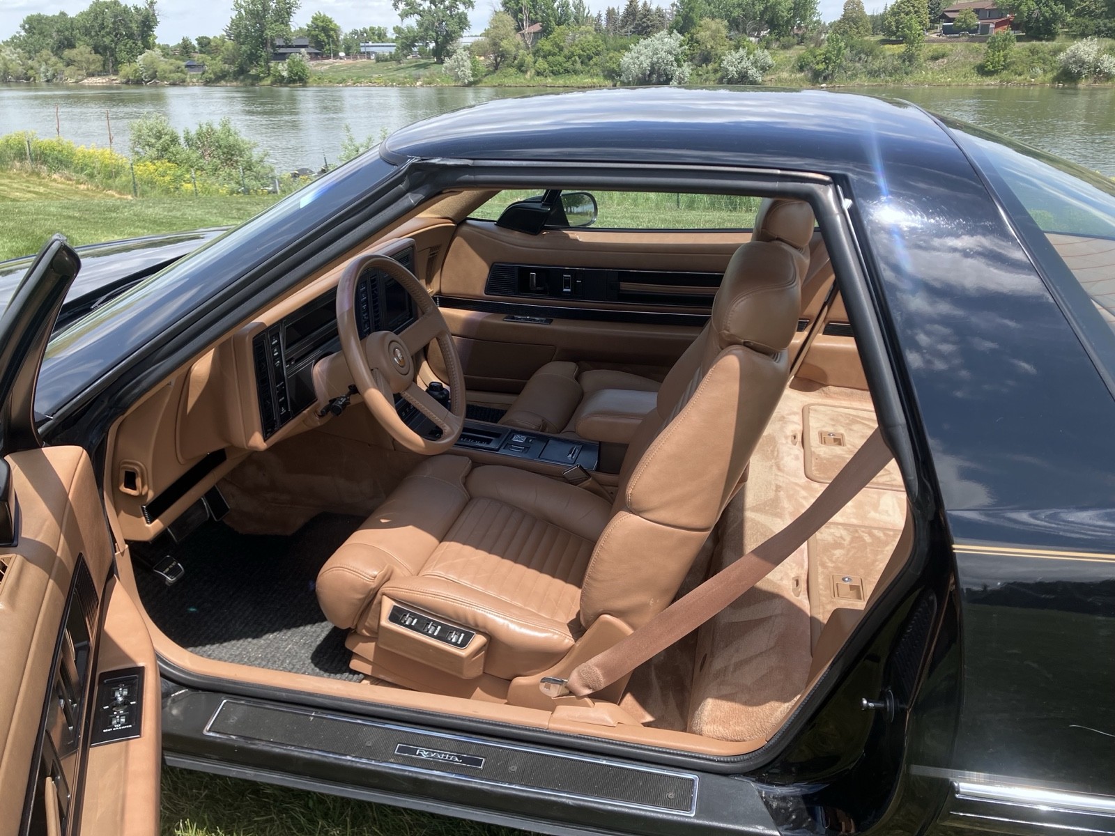 Buick-Reatta-1988-11