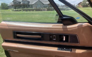 Buick-Reatta-1988-12