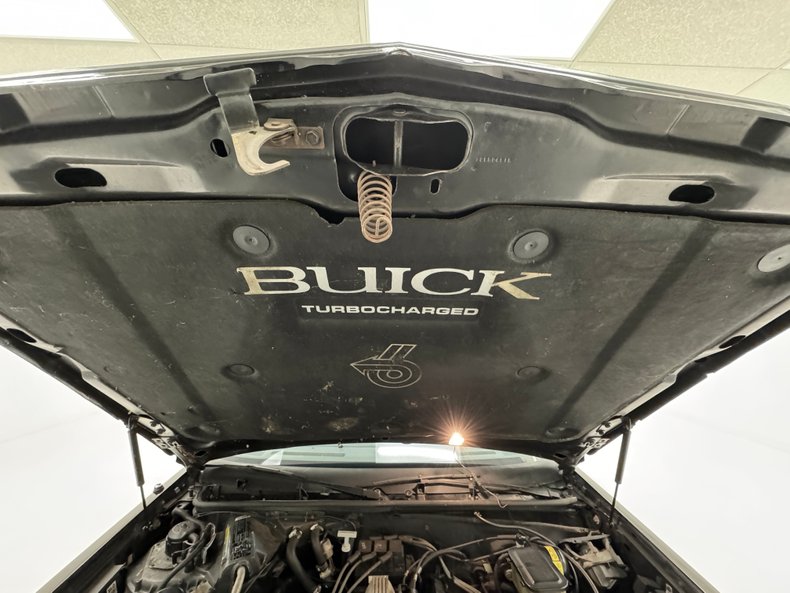 Buick-Regal-1986-Black-Gray-10