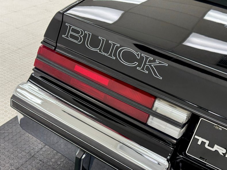 Buick-Regal-1986-Black-Gray-22