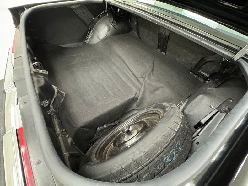 Buick-Regal-1986-Black-Gray-27