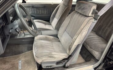 Buick-Regal-1986-Black-Gray-31