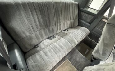 Buick-Regal-1986-Black-Gray-36