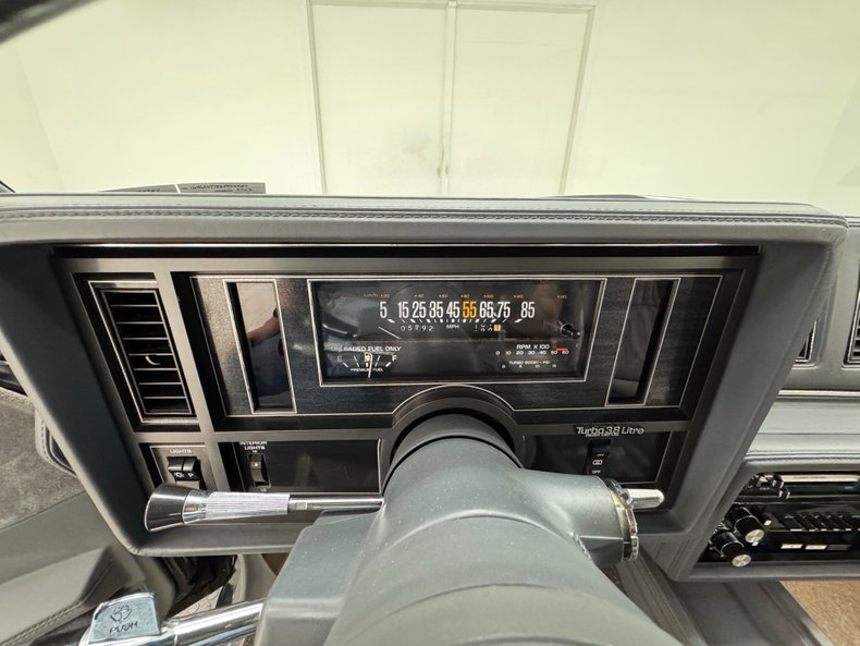 Buick-Regal-1986-Black-Gray-38