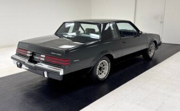 Buick-Regal-1986-Black-Gray-4