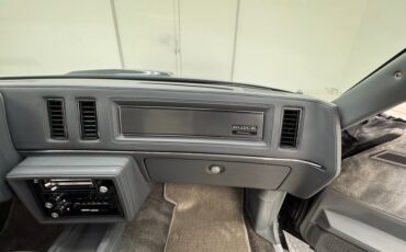Buick-Regal-1986-Black-Gray-43