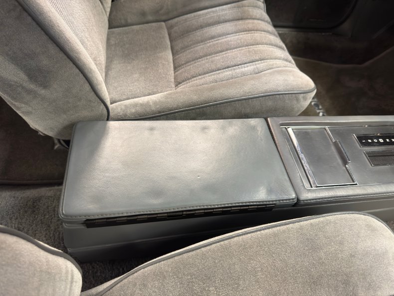 Buick-Regal-1986-Black-Gray-45
