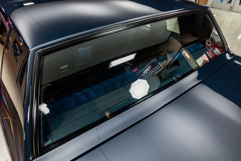 Buick-Regal-1987-Dark-Blue-37
