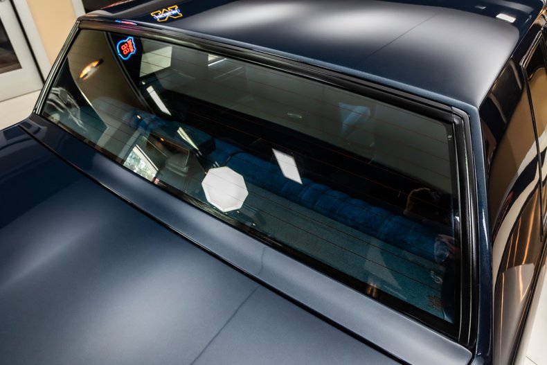 Buick-Regal-1987-Dark-Blue-39