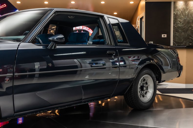 Buick-Regal-1987-Dark-Blue-4