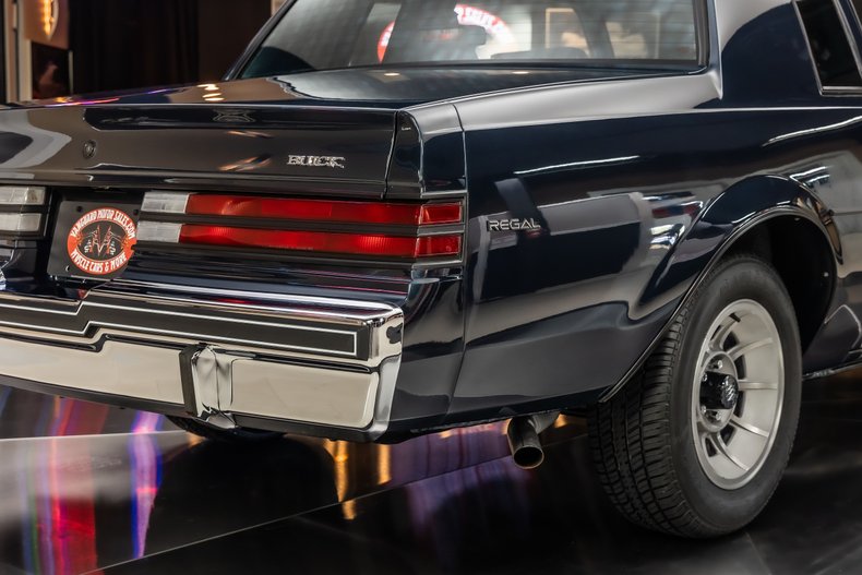 Buick-Regal-1987-Dark-Blue-41