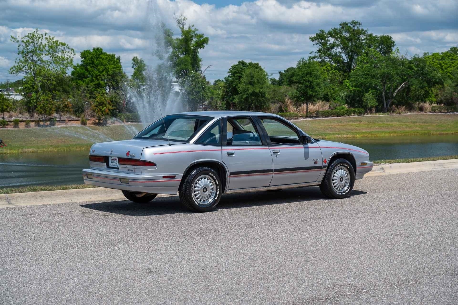 Buick-Regal-1992-4-Door-36