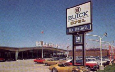 Buick-Regal-coupe-1985-White-Burgundy-18