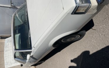 Buick-Regal-coupe-1985-White-Burgundy-5