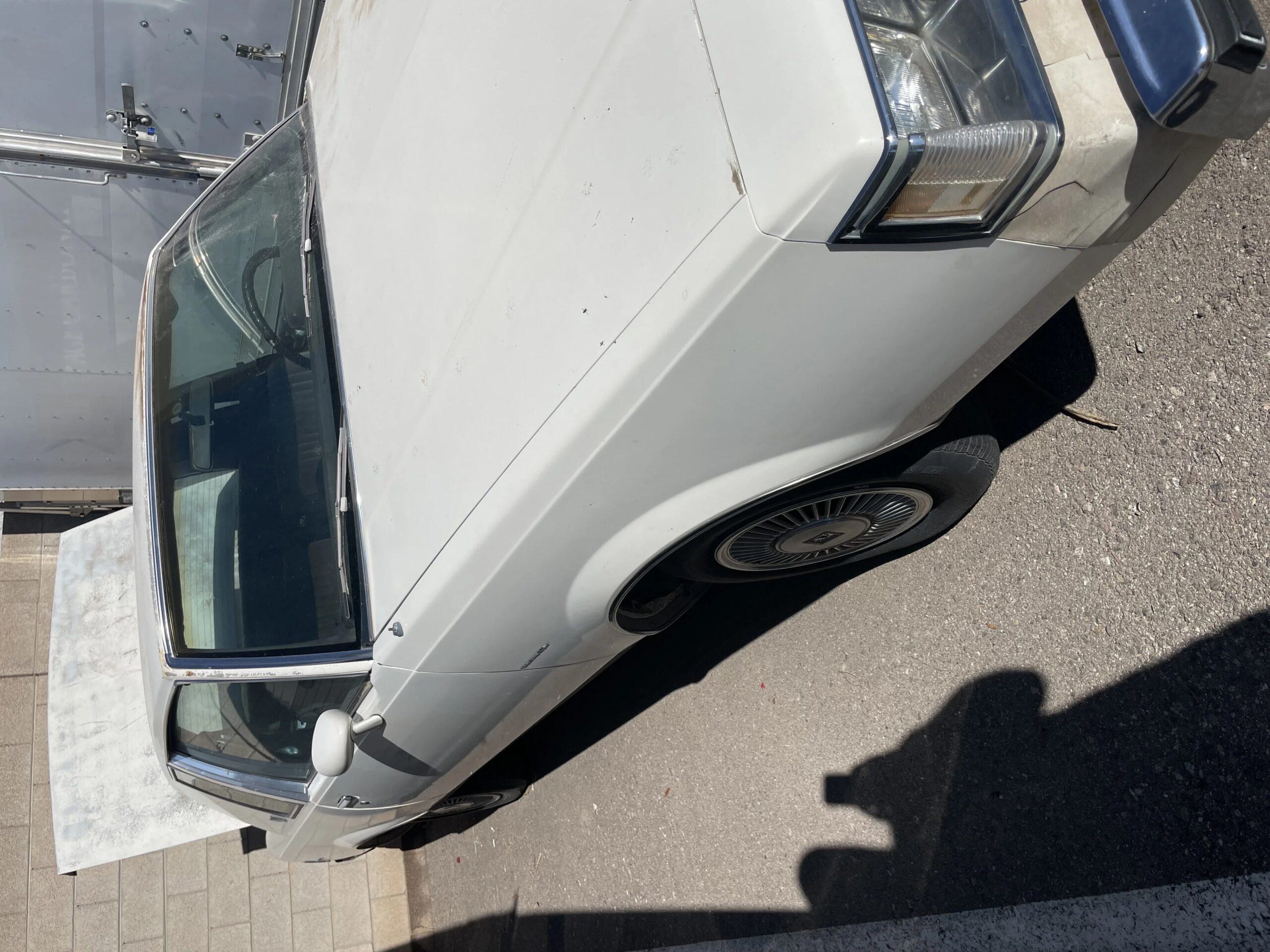 Buick-Regal-coupe-1985-White-Burgundy-5
