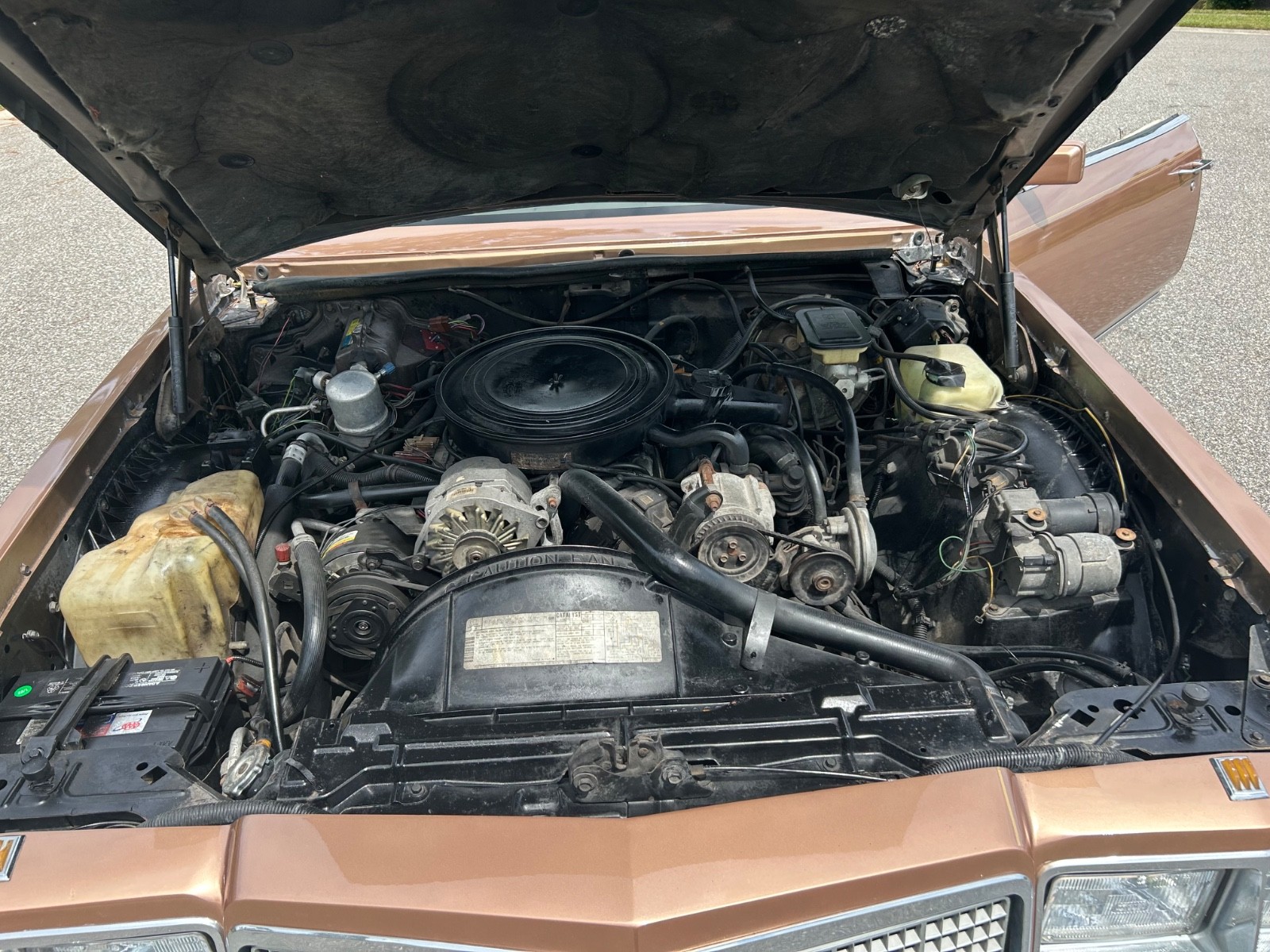 Buick-Riviera-1982-Coupe-10