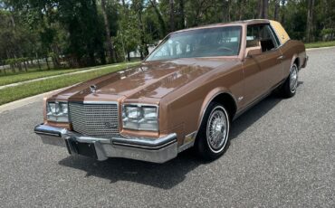 Buick-Riviera-1982-Coupe-16