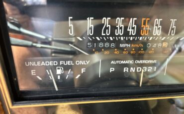 Buick-Riviera-1982-Coupe-17