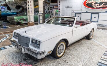 Buick-Riviera-1984
