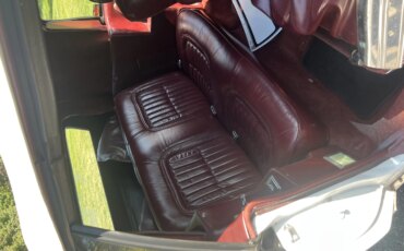 Buick-Riviera-convertible-1984-White-Burgundy-6