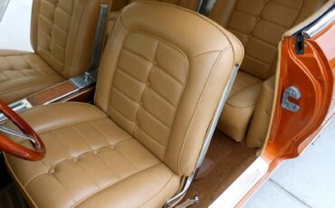 Buick-Riviera-coupe-1964-Orange-Tan-13