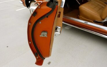 Buick-Riviera-coupe-1964-Orange-Tan-16