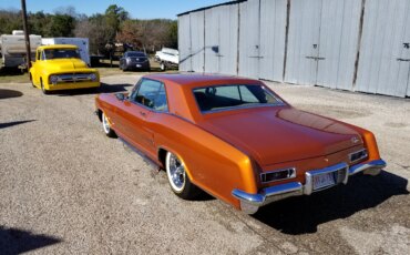 Buick-Riviera-coupe-1964-Orange-Tan-24
