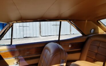 Buick-Riviera-coupe-1964-Orange-Tan-30