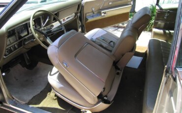 Buick-Riviera-coupe-1968-Tan-Tan-19