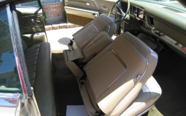 Buick-Riviera-coupe-1968-Tan-Tan-2