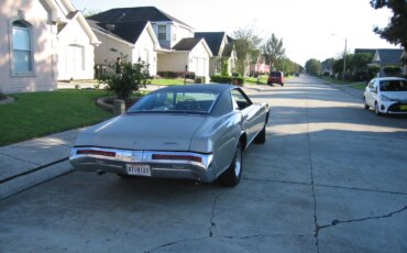 Buick-Riviera-coupe-1968-Tan-Tan-3