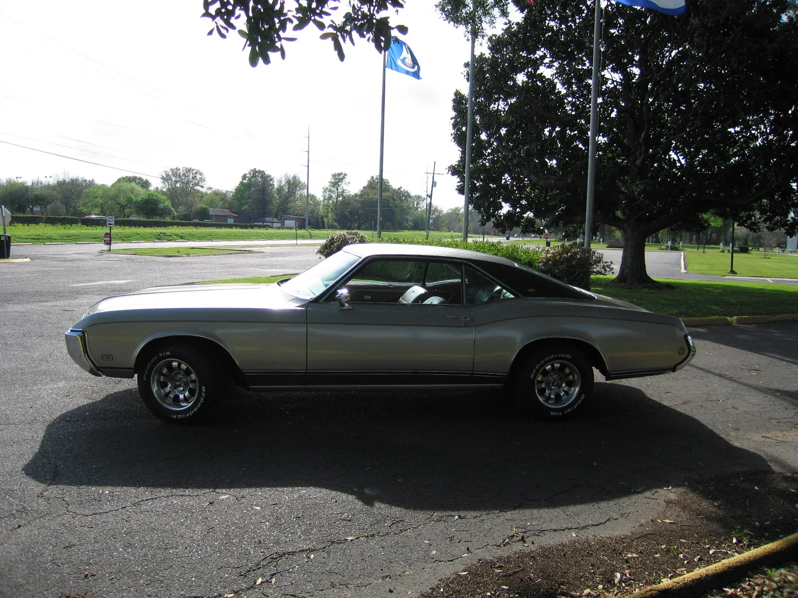 Buick-Riviera-coupe-1968-Tan-Tan-6