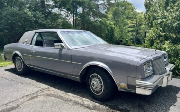 Buick-Riviera-coupe-1981-Gray-Gray