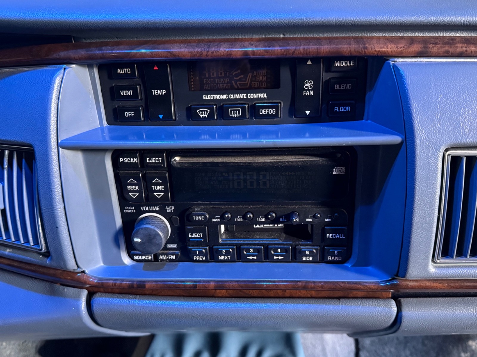Buick-Roadmaster-1996-Wagon-16