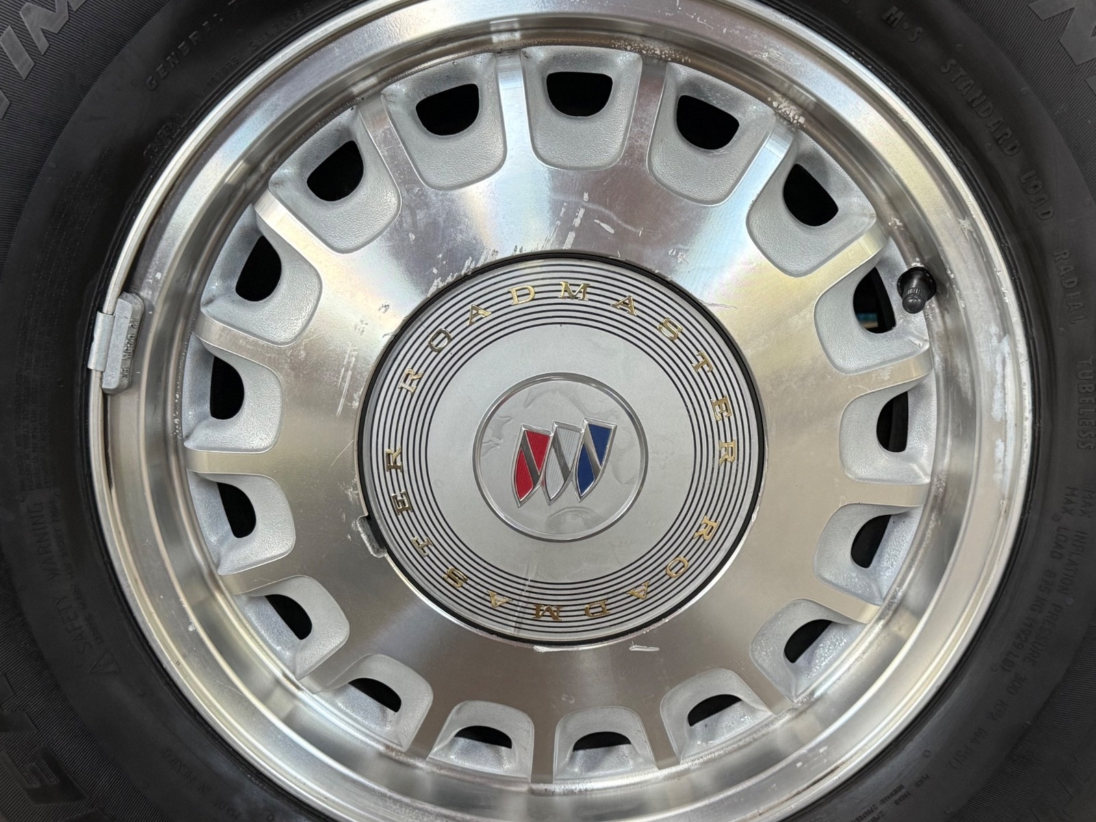 Buick-Roadmaster-1996-Wagon-18