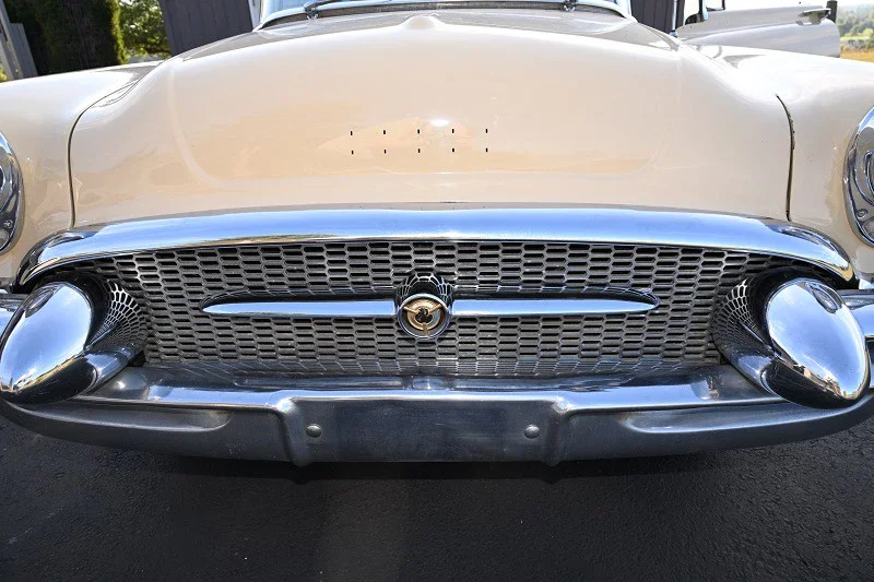 Buick-Roadmaster-sedan-1955-Tan-Green-2