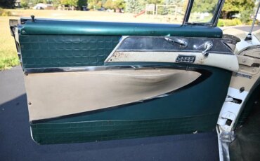 Buick-Roadmaster-sedan-1955-Tan-Green-26