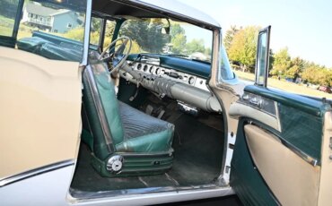 Buick-Roadmaster-sedan-1955-Tan-Green-27