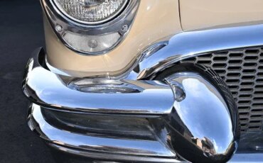 Buick-Roadmaster-sedan-1955-Tan-Green-3