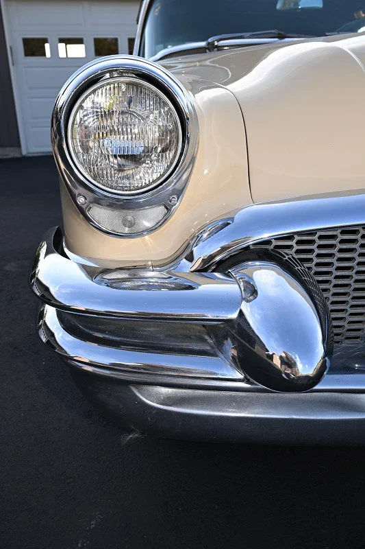 Buick-Roadmaster-sedan-1955-Tan-Green-3