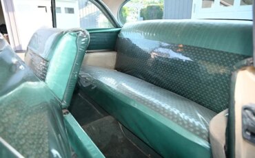 Buick-Roadmaster-sedan-1955-Tan-Green-32