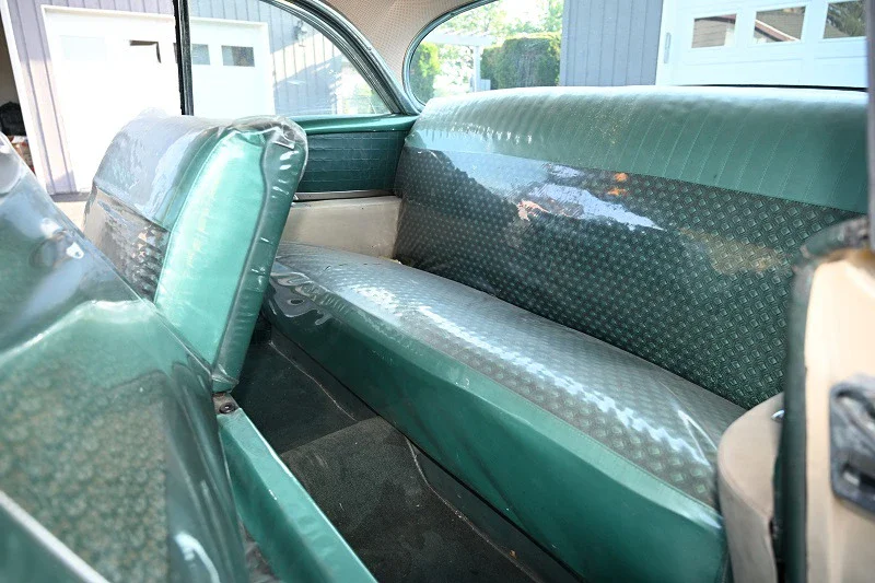 Buick-Roadmaster-sedan-1955-Tan-Green-32