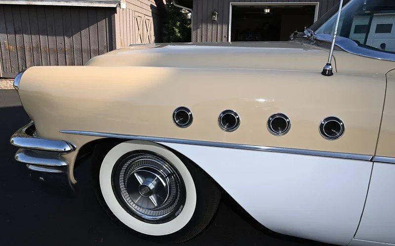 Buick-Roadmaster-sedan-1955-Tan-Green-4