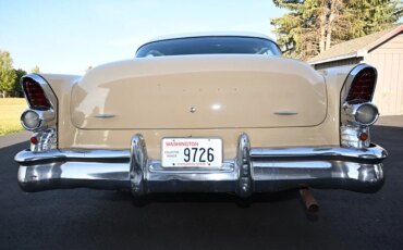 Buick-Roadmaster-sedan-1955-Tan-Green-8