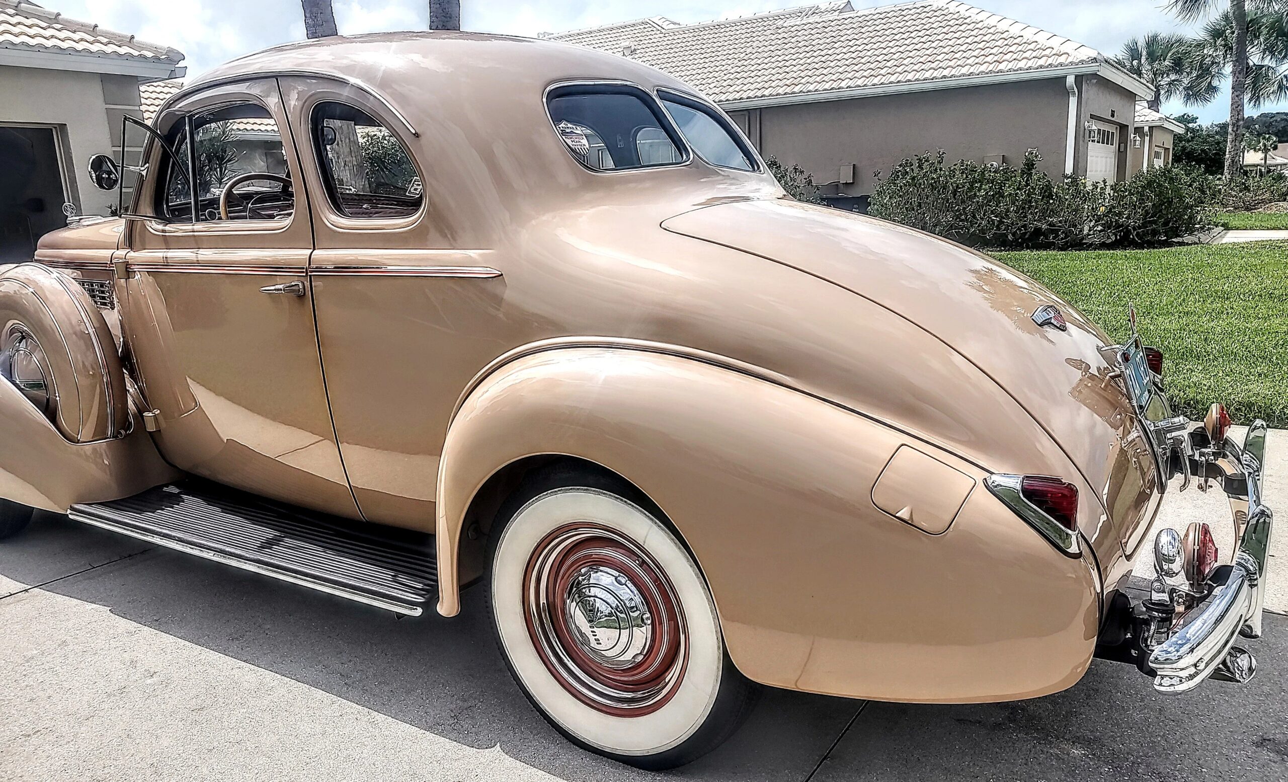 Buick-Series-40-1938-Beige-Beige-18