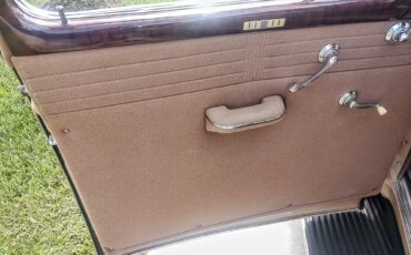 Buick-Series-40-1938-Beige-Beige-34