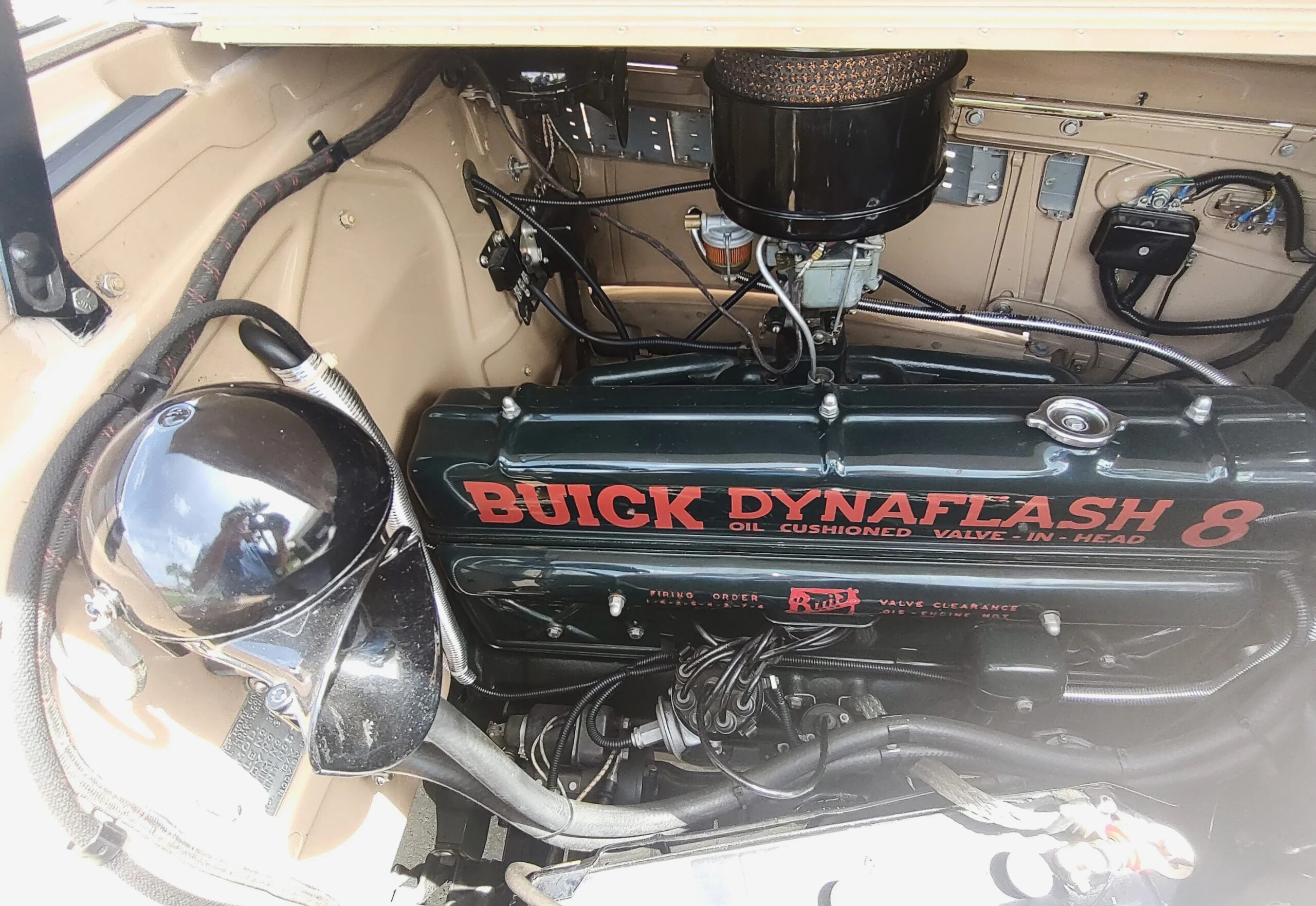 Buick-Series-40-1938-Beige-Beige-37