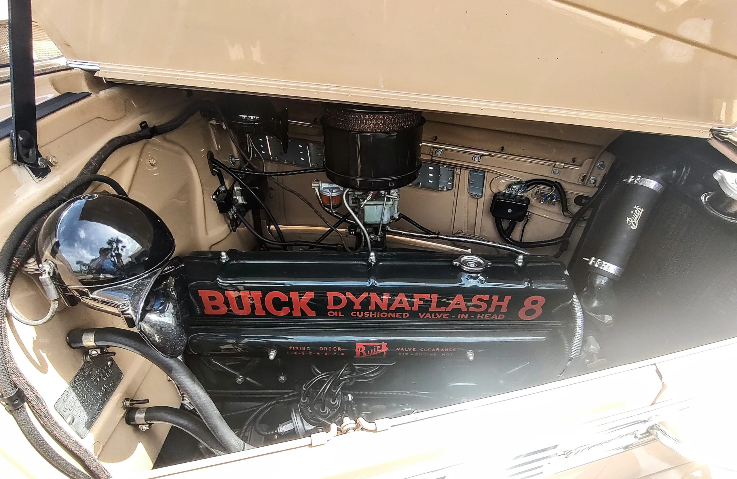 Buick-Series-40-1938-Beige-Beige-39