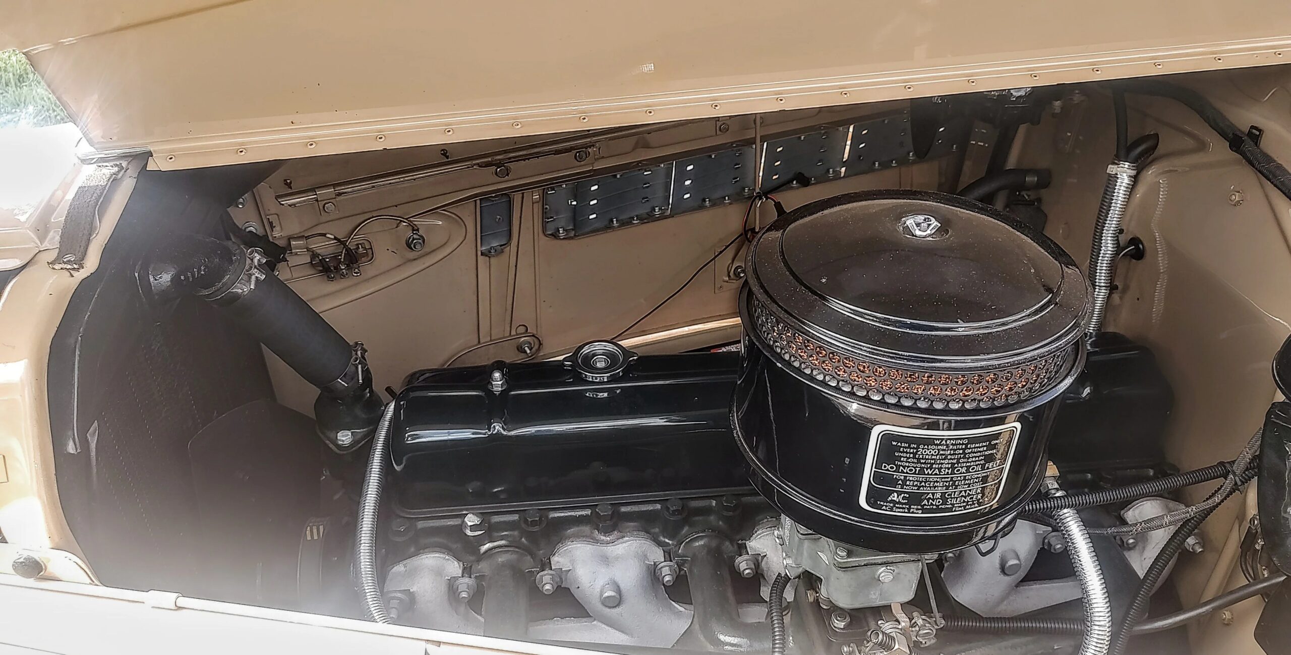 Buick-Series-40-1938-Beige-Beige-40